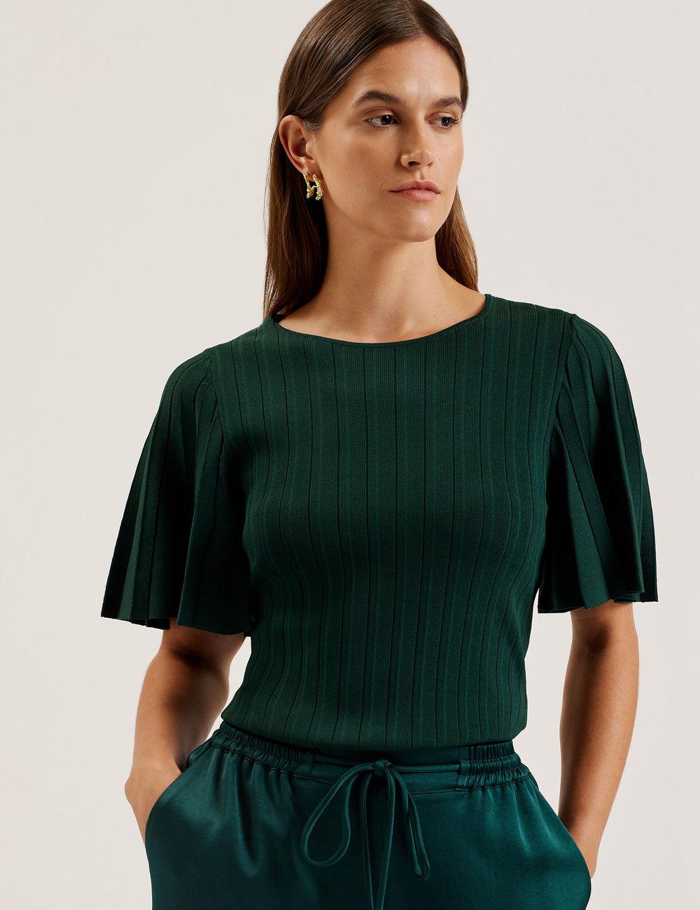 Dk-Green Ted Baker IIVANNA - Ribbed Knit Top With Fluted Short Sleeves Women Jumpers | Canada  SFV-986742